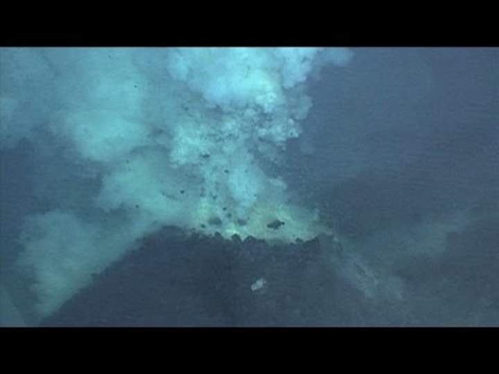 Volcanes y respiraderos submarinos Volcanes y respiraderos submarinos